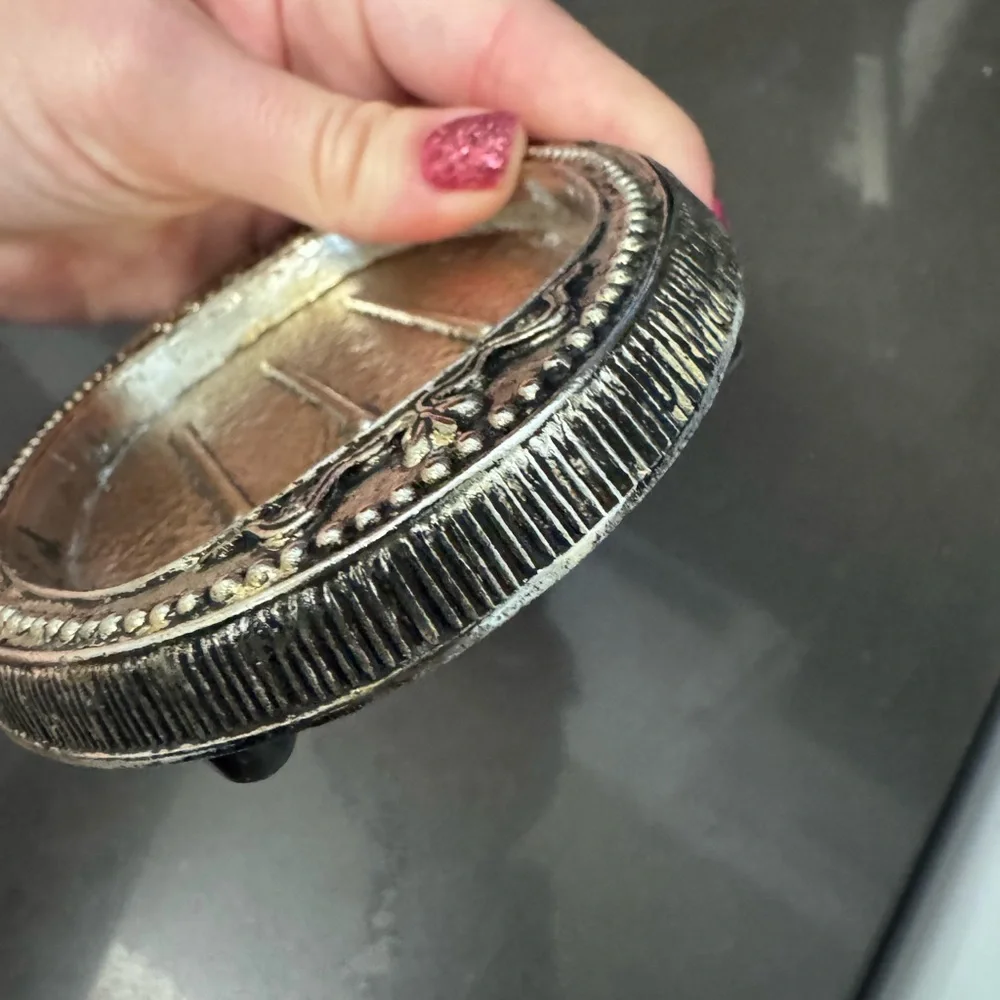 Ornate Silver-Tone Oval Soap Dish